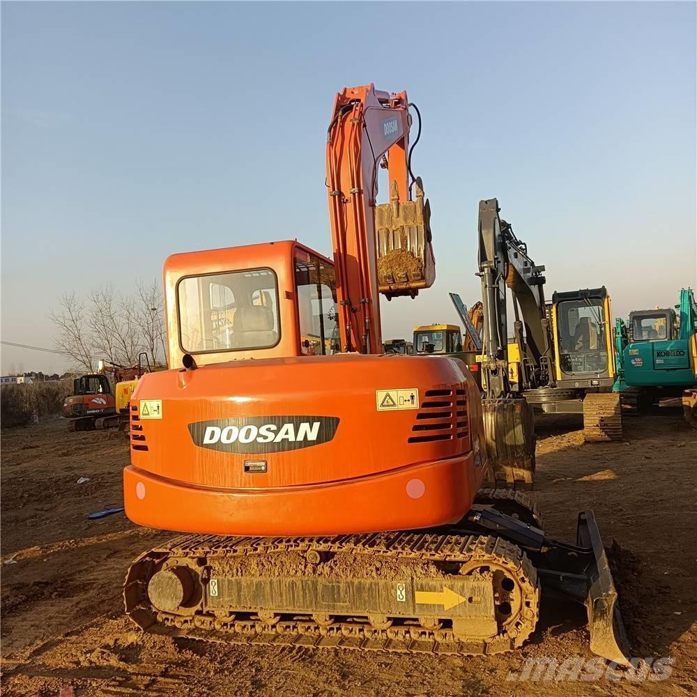 Doosan DH80G Midi rýpadlá 7 t - 12 t