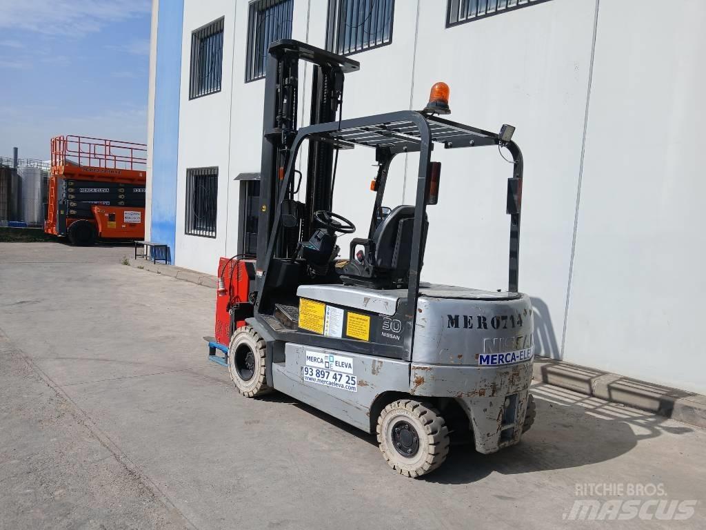 Nissan GQ02 L 30 CU Akumulátorové vozíky