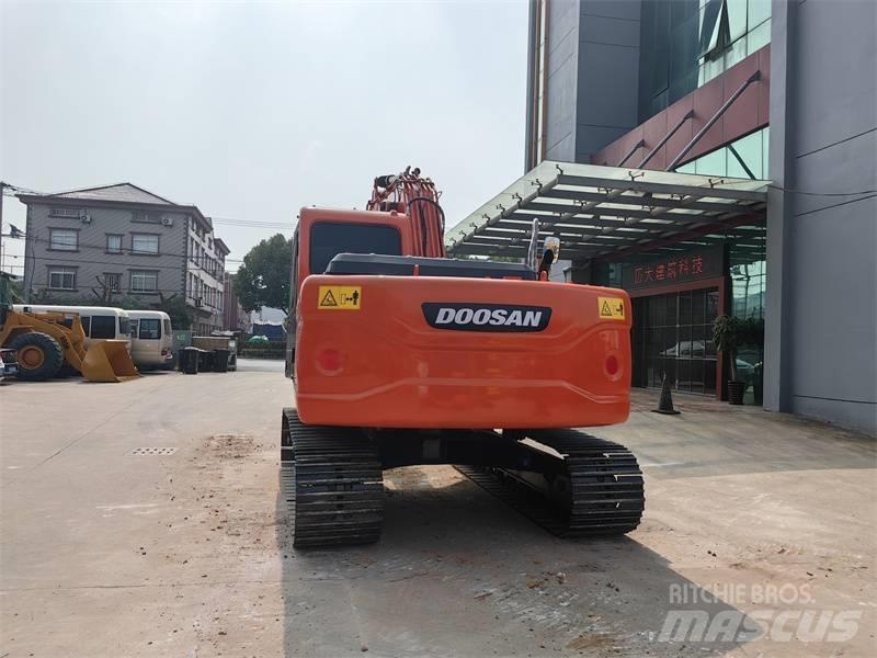 Doosan DX150 Pásové rýpadlá