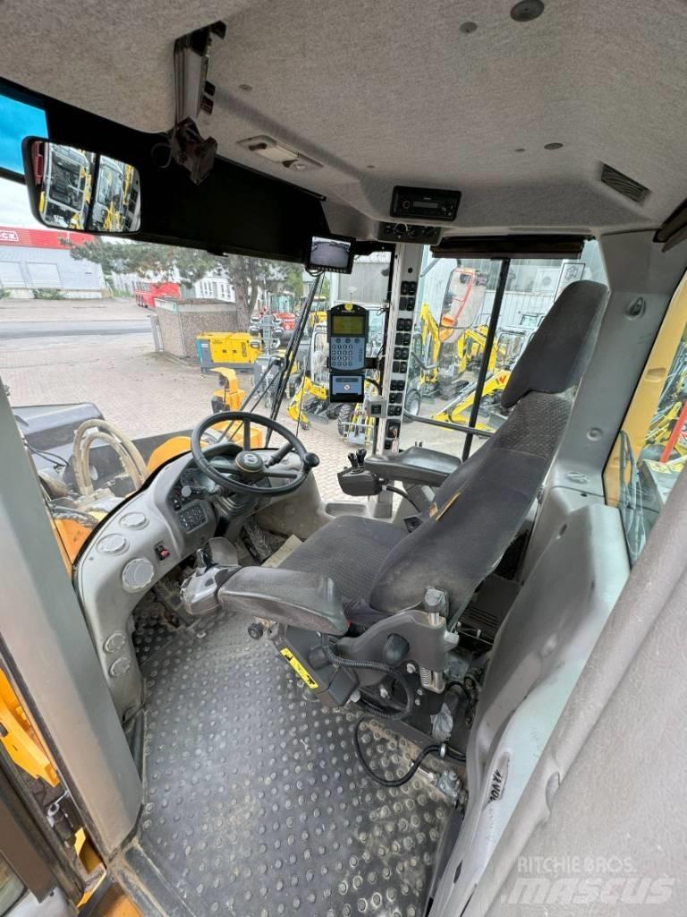 Volvo L150H Kolesové nakladače