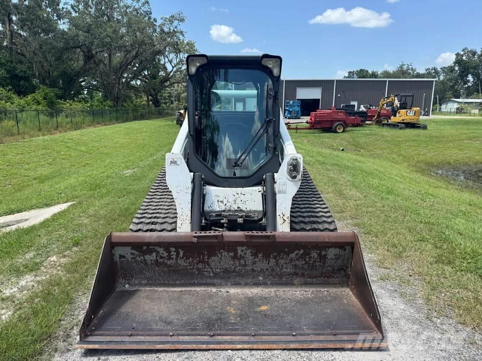 Bobcat T750 Šmykom riadené nakladače
