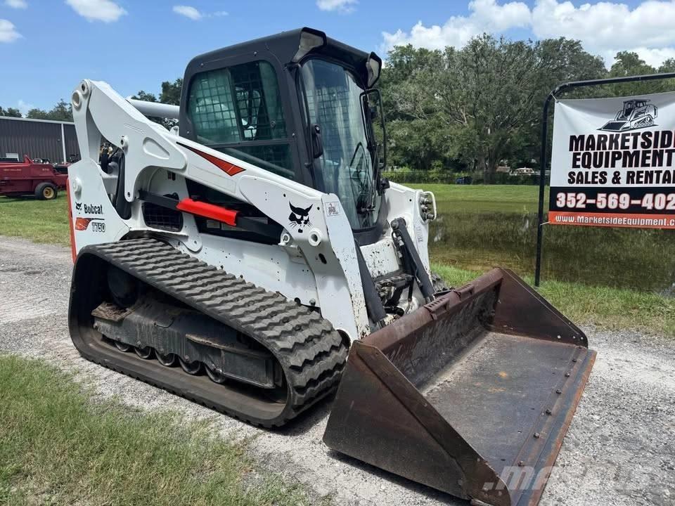 Bobcat T750 Šmykom riadené nakladače