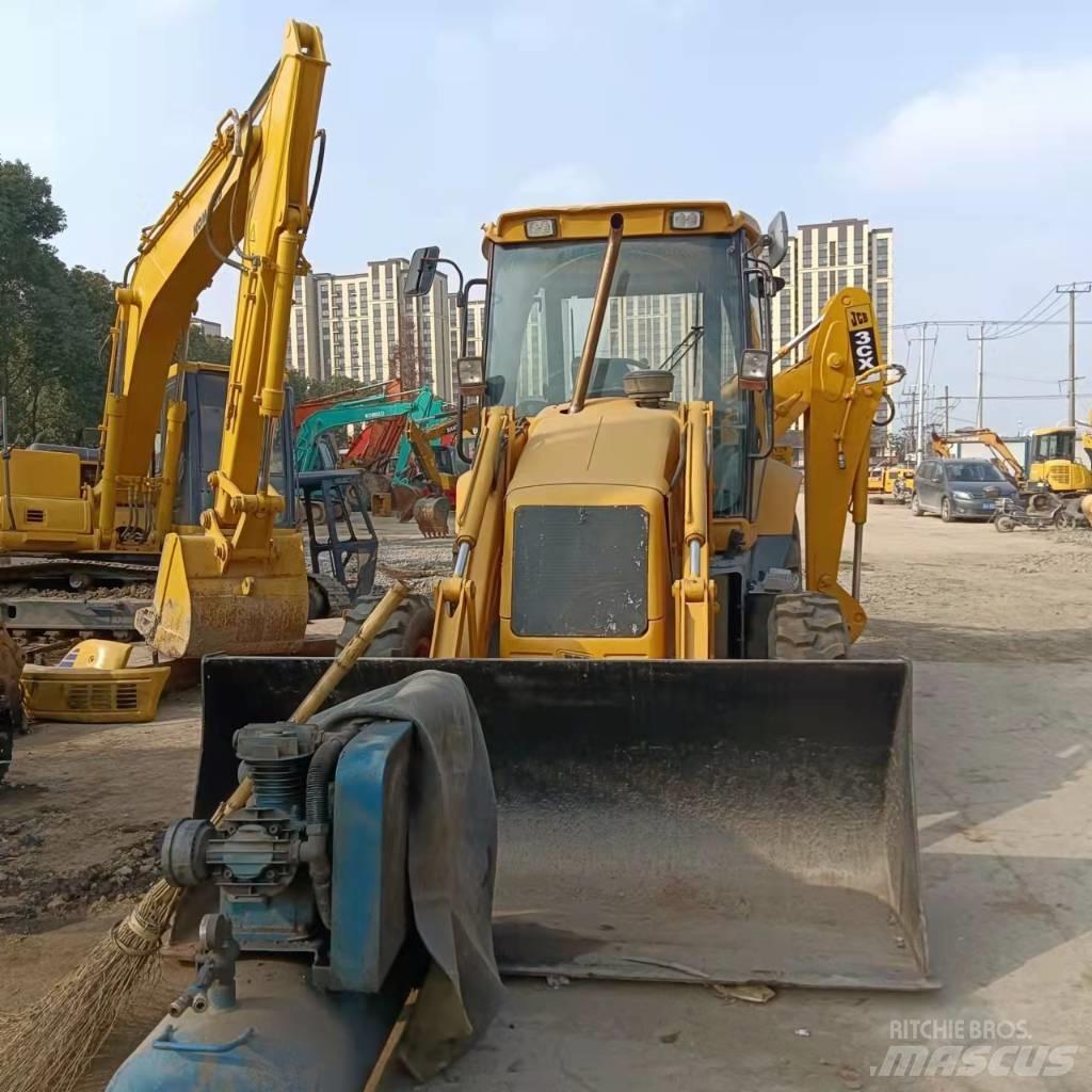 JCB 3CX Rýpadlo-nakladače