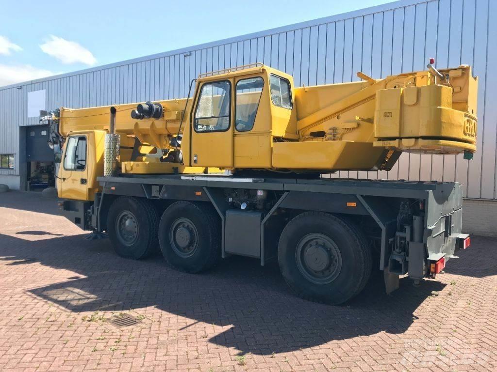 Grove GMK 3050 Univerzálne terénne žeriavy