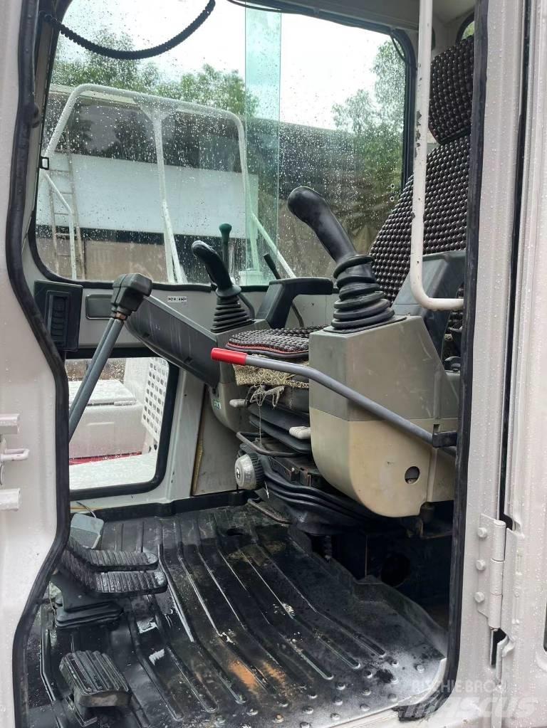 Takeuchi TB 160C Pásové rýpadlá