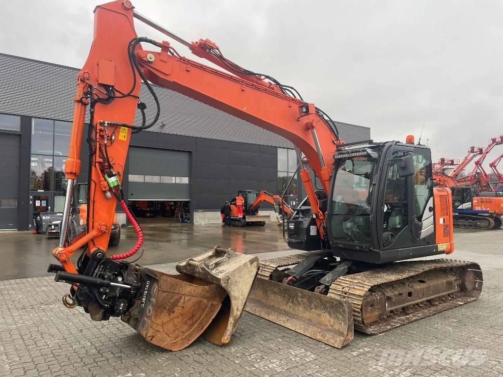 Hitachi ZX 135 US-5B Pásové rýpadlá