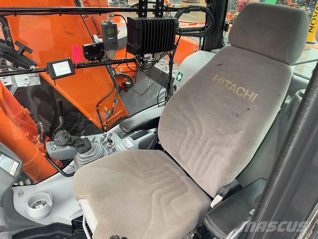 Hitachi ZX 135 US-5B Pásové rýpadlá