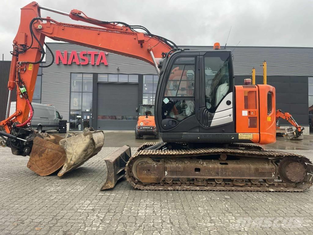 Hitachi ZX 135 US-5B Pásové rýpadlá