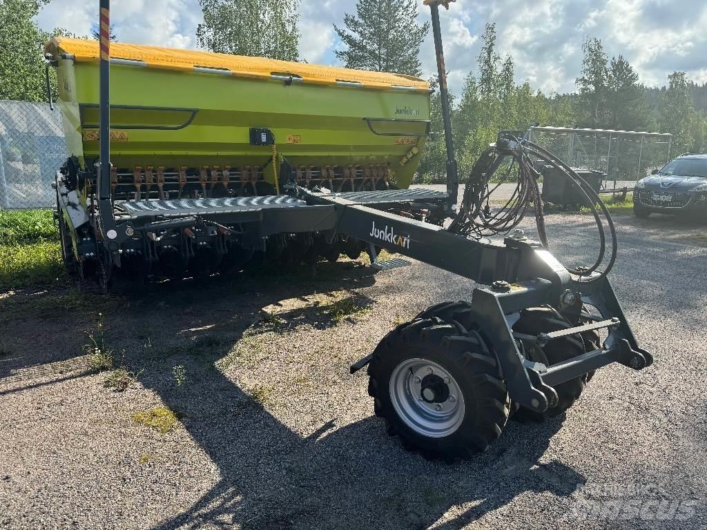 Junkkari D400 Plus Kombinované sejačky