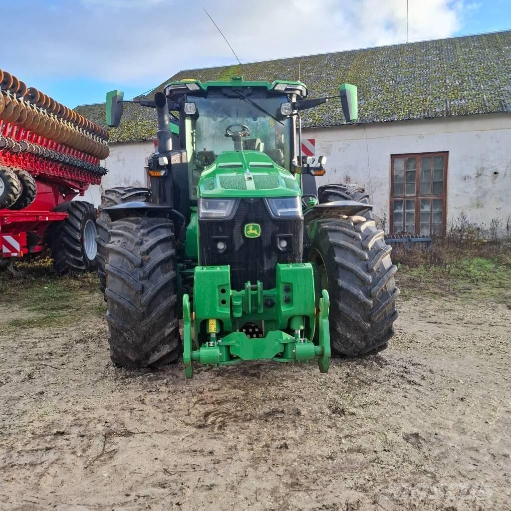 John Deere 8R410 Traktory
