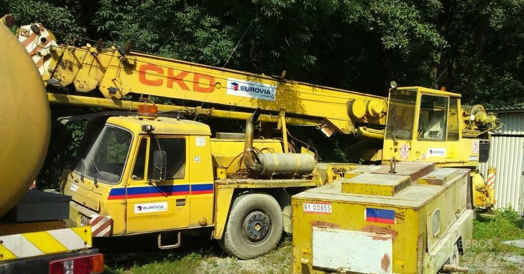 Tatra AD28 AD28 Univerzálne terénne žeriavy