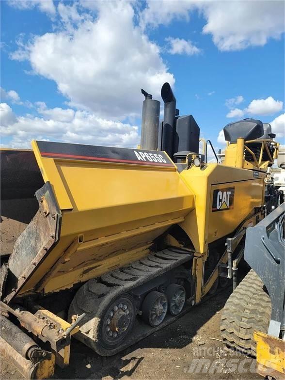 CAT AP-655C Finišéry