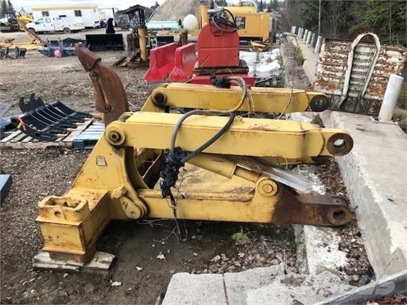 CAT D7R Rozrývače