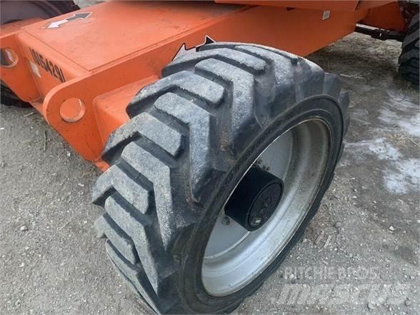 JLG 600AJ Kĺbové plošiny