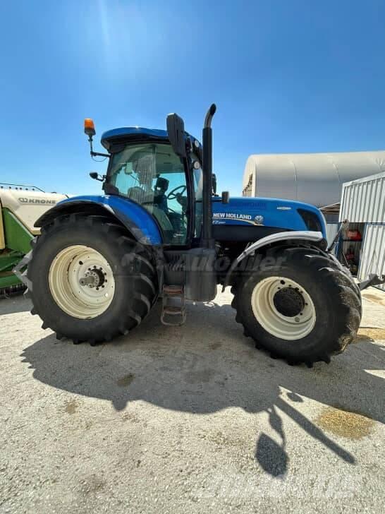 New Holland T7250 Traktory