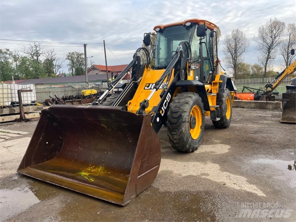 JCB 411 T4 Stavebníctvo - ostatné