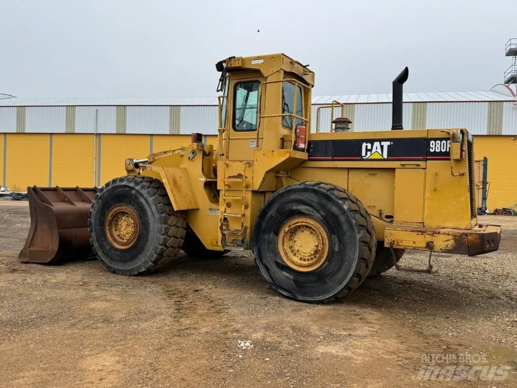 CAT 980 F Kolesové nakladače
