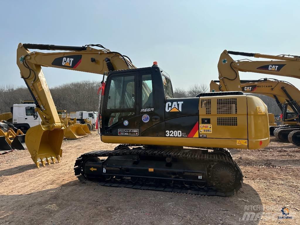 CAT 320D2L Pásové rýpadlá