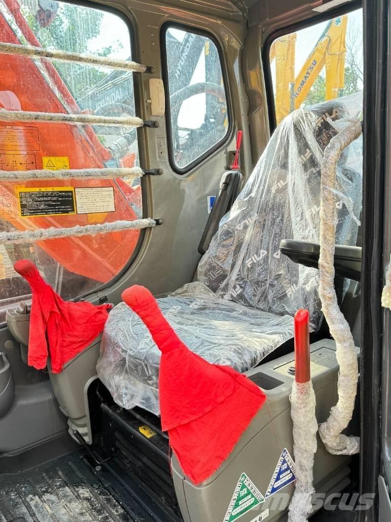 Hitachi ZX 200 Pásové rýpadlá