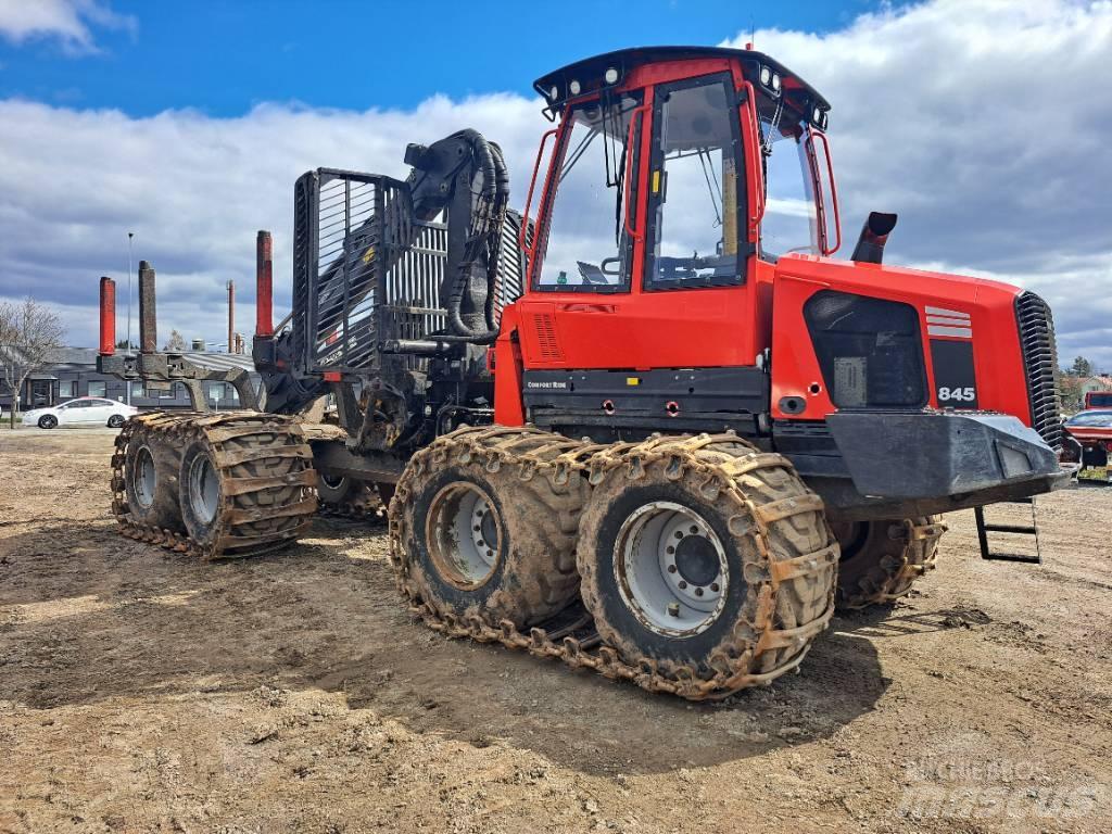 Komatsu 845 Lesné traktory