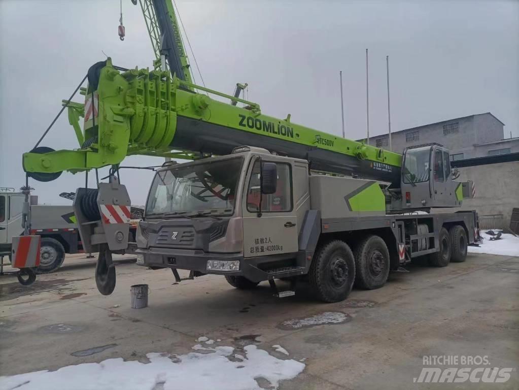 Zoomlion ZTC 500 V Univerzálne terénne žeriavy