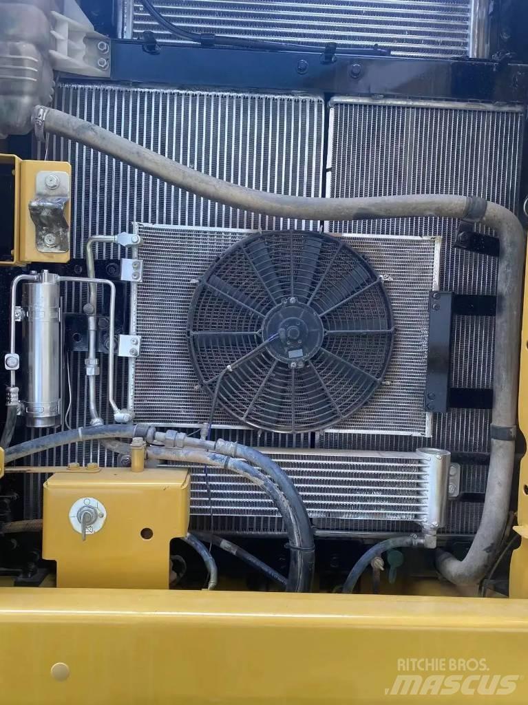 CAT 320GC Pásové rýpadlá