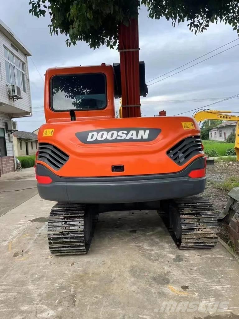 Doosan DX75-9C Midi rýpadlá 7 t - 12 t