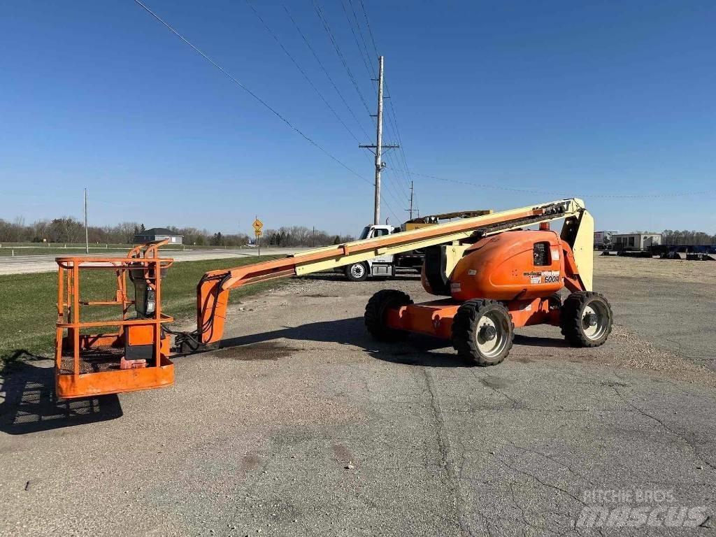 JLG 600A Kĺbové plošiny