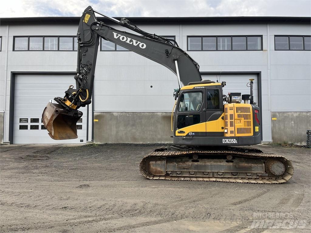 Volvo ECR 235 DL Pásové rýpadlá