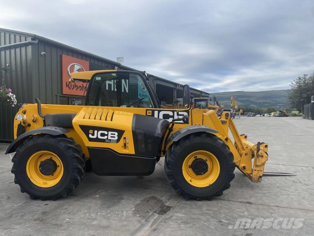 JCB 541-70 Teleskopické manipulátory