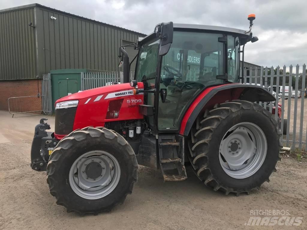 Massey Ferguson 5709 Traktory