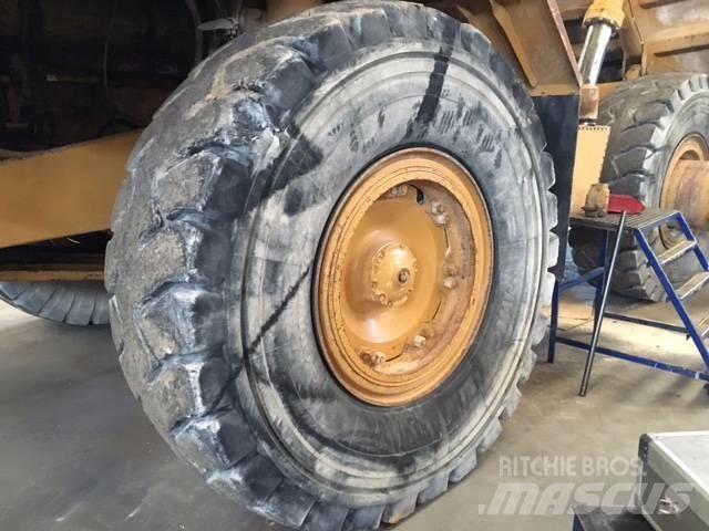 CAT 773 B Pevné dempry