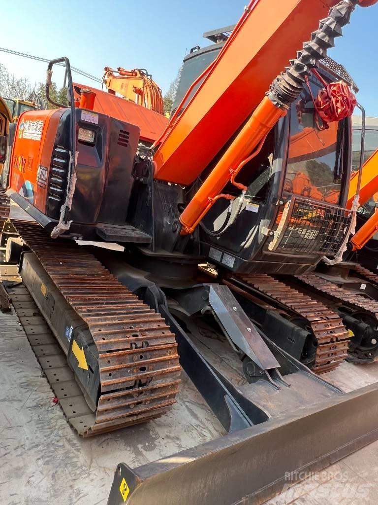 Hitachi ZX70 Midi rýpadlá 7 t - 12 t