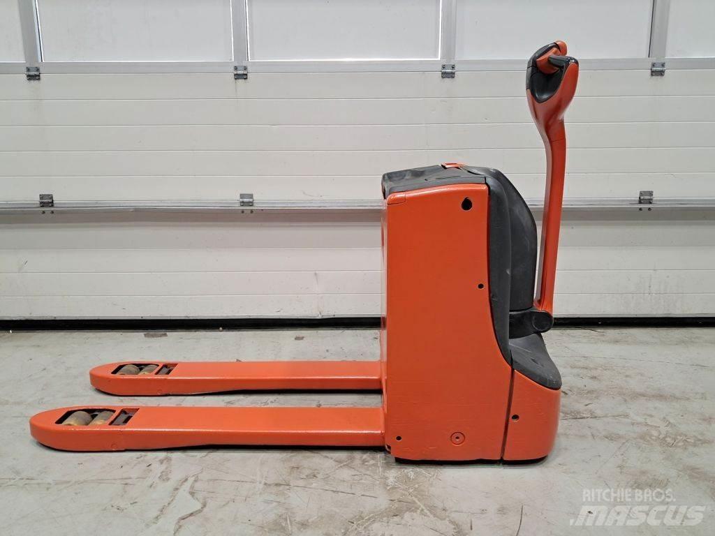 Linde T16 Nízkozdvižný vozík