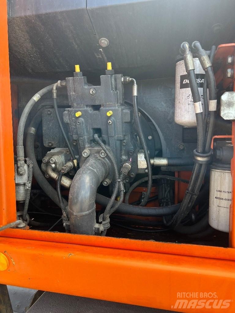 Doosan DX 160 W-3 Kolesové rýpadlá