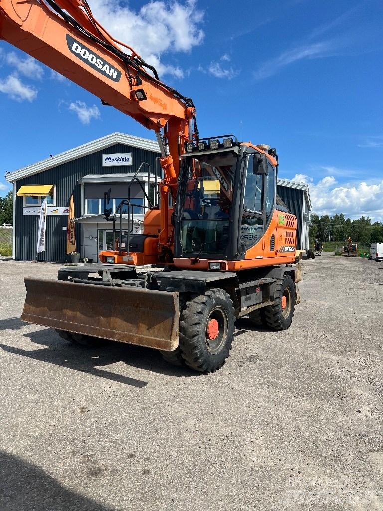 Doosan DX 160 W-3 Kolesové rýpadlá