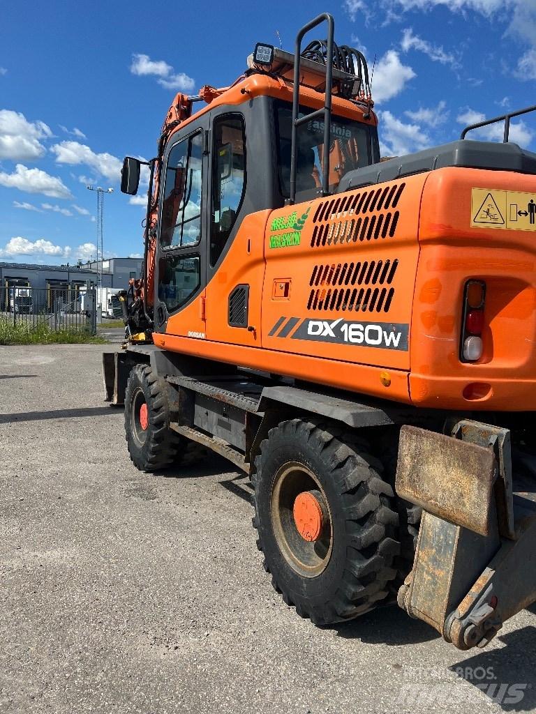 Doosan DX 160 W-3 Kolesové rýpadlá