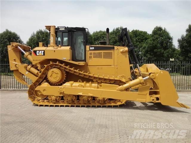 CAT D 8 R Pásové dozéry