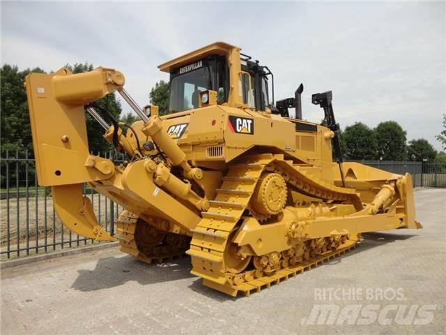 CAT D 8 R Pásové dozéry