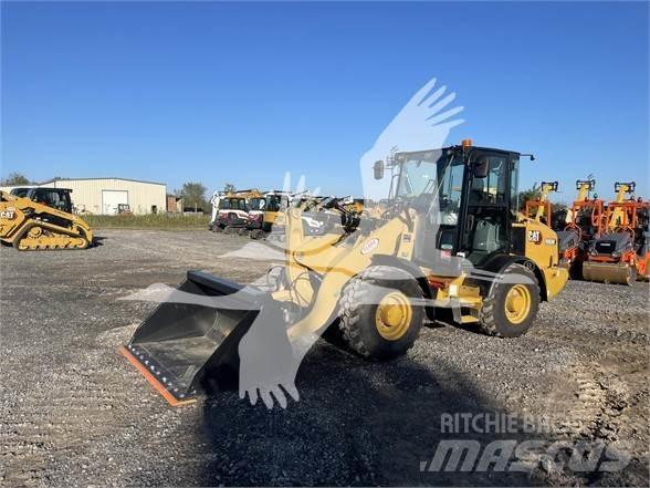 CAT 906M Kolesové nakladače