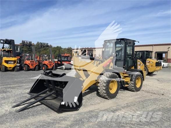 CAT 908 Kolesové nakladače