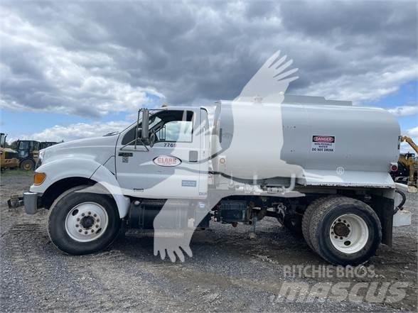 Ford F750 XL Cisterny na vodu