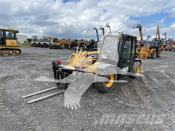 JCB 525-60 Teleskopické manipulátory