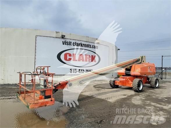 JLG 800S Teleskopické plošiny