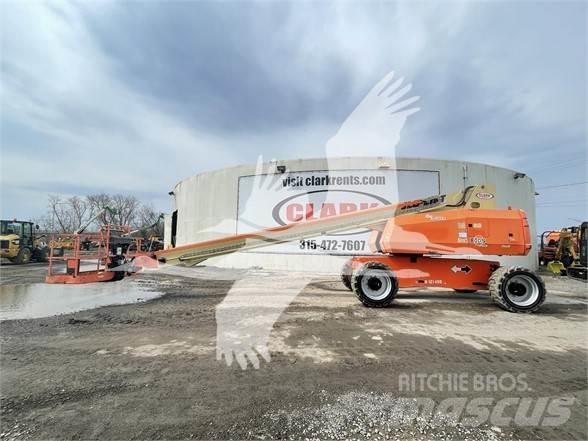 JLG 800S Teleskopické plošiny