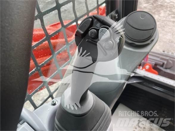 Kubota SVL75 Šmykom riadené nakladače