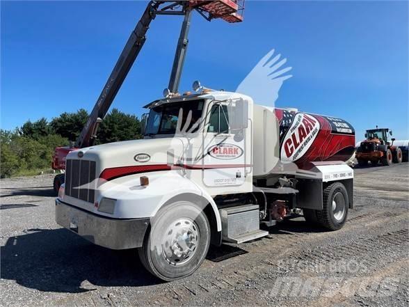Peterbilt 330 Cisterny na vodu