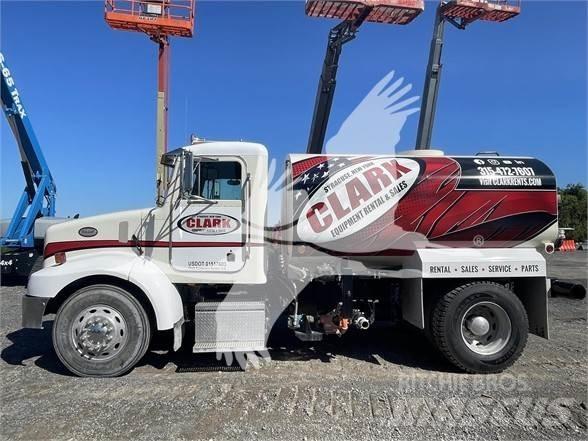 Peterbilt 330 Cisterny na vodu