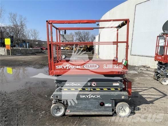 SkyJack SJ3219 Nožnicové zdvíhacie plošiny