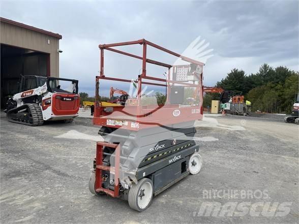 SkyJack SJ3226 Nožnicové zdvíhacie plošiny